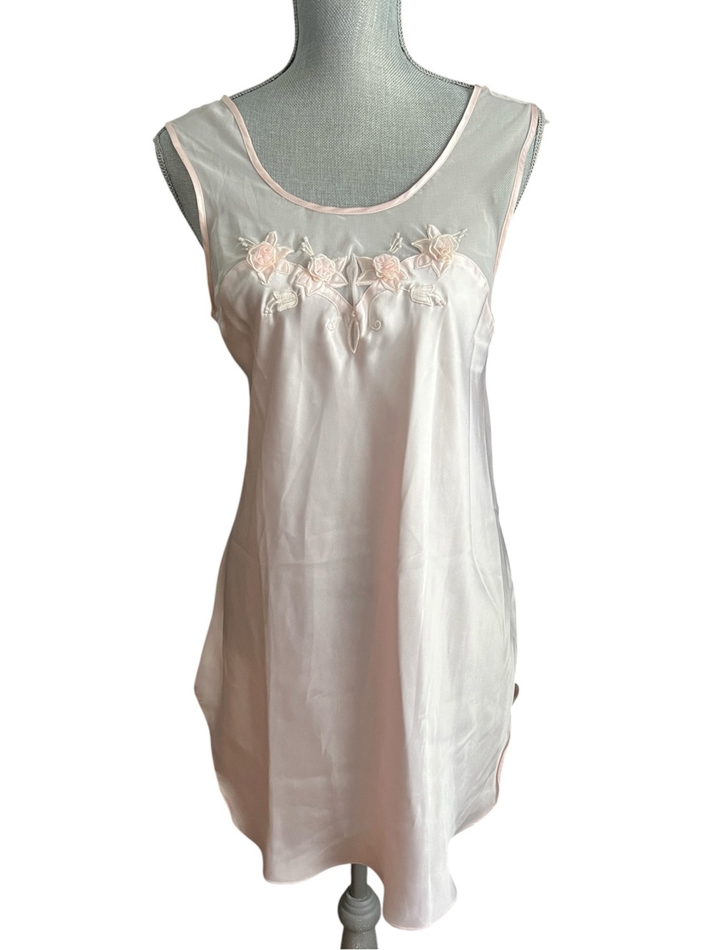 Vintage Sara Beth Pale Pink Satin Rosettes Chemise
